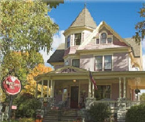 White Lace Inn - Sturgeon Bay