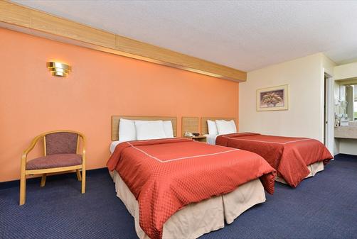 Days Inn Charlotte Northlake - Charlotte - Makuuhuone