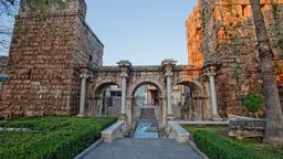 Antalya hotellit lähellä Hadrian's Gate