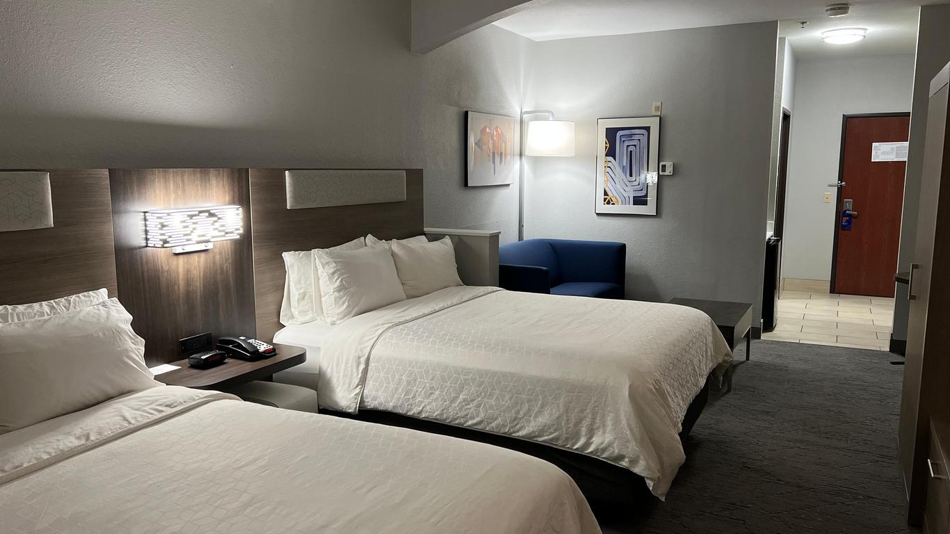 Holiday Inn Express & Suites Woodward, An IHG Hotel
