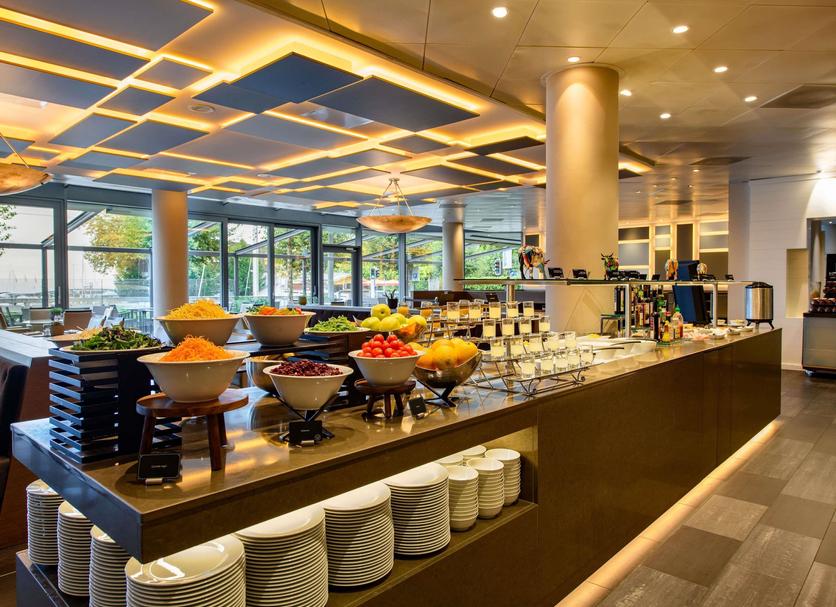 Ruokailuhuone Valokuva