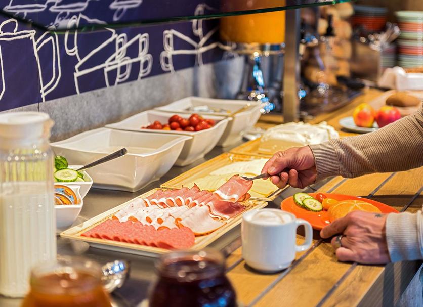 Ruokailuhuone Valokuva