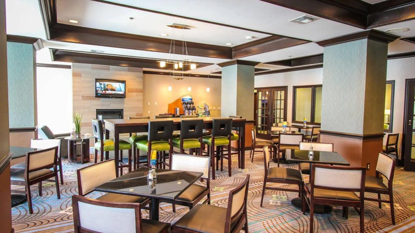 Holiday Inn Express Hotel & Suites Nacogdoches, An IHG Hotel