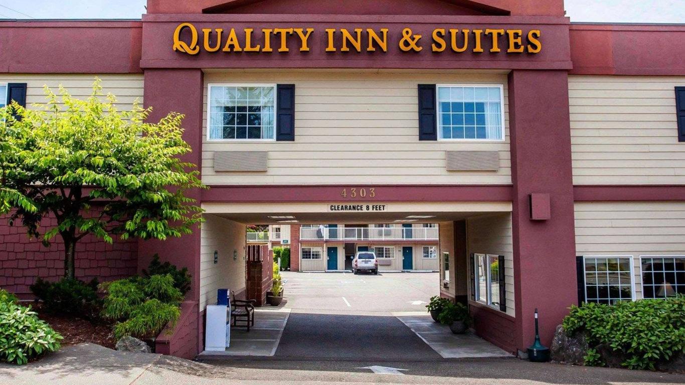 Quality Inn and Suites Bremerton near Naval Shipyard