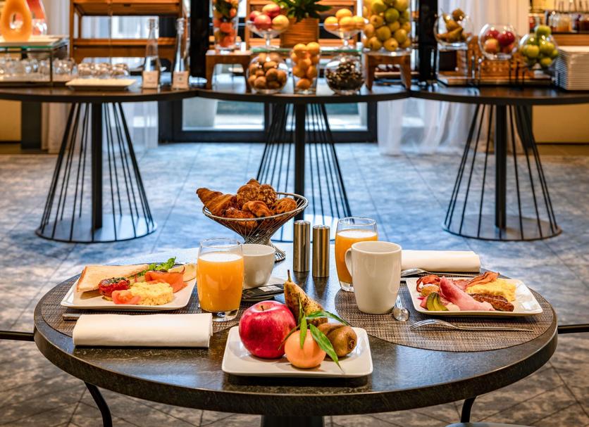 Ruokailuhuone Valokuva