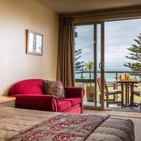 Pebble Beach Motor Inn