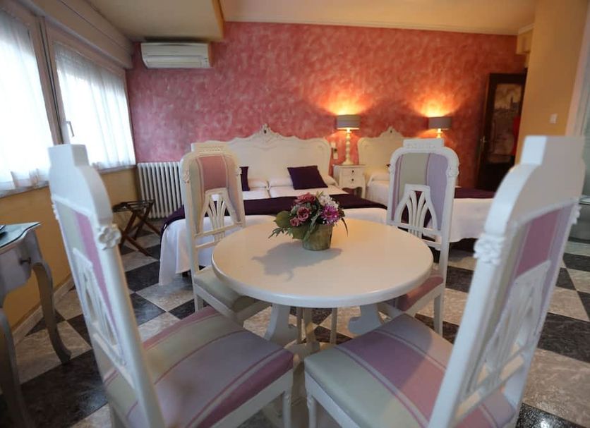 Ruokailuhuone Valokuva