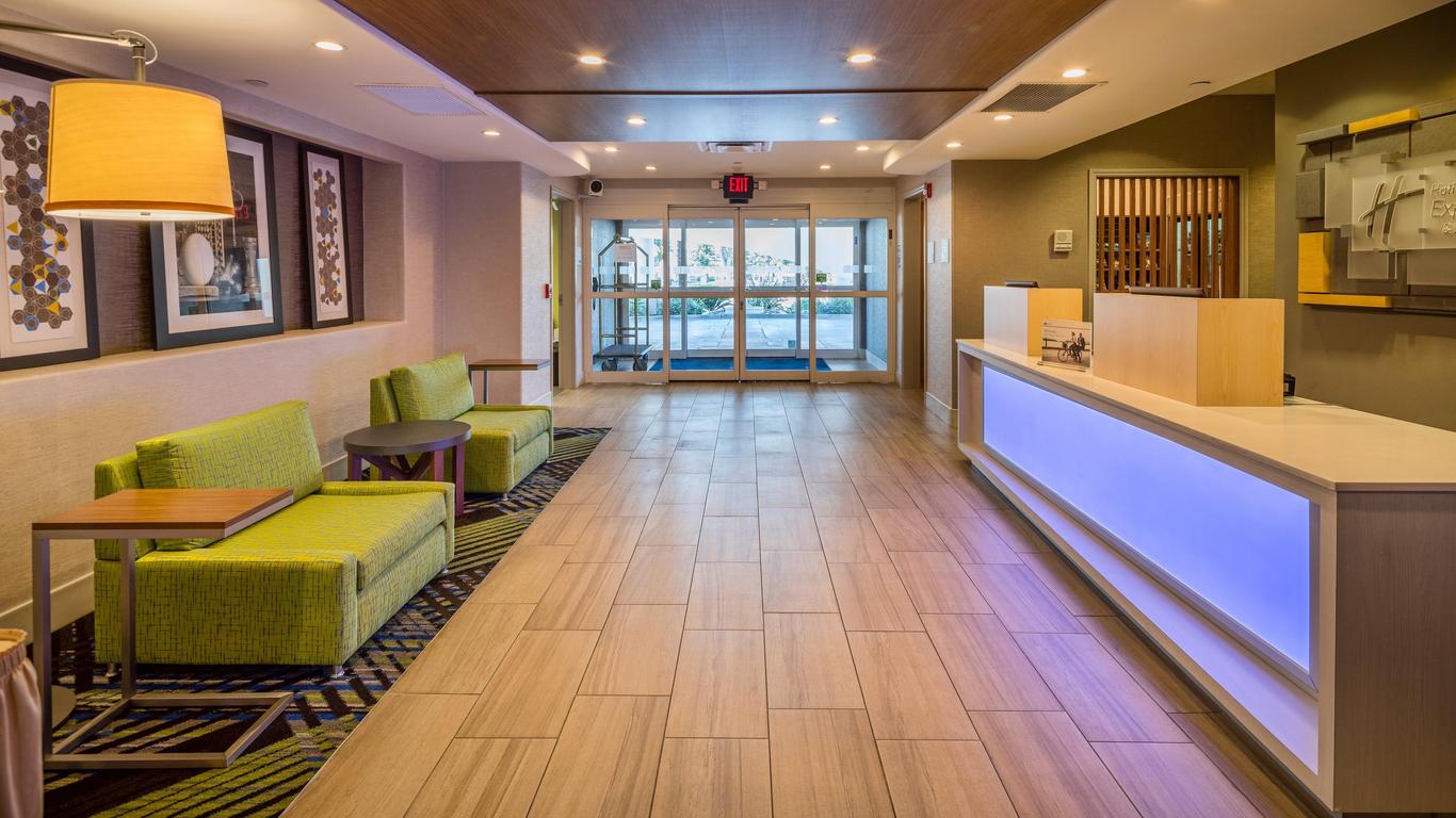 Holiday Inn Express And Suites Modesto, An IHG Hotel