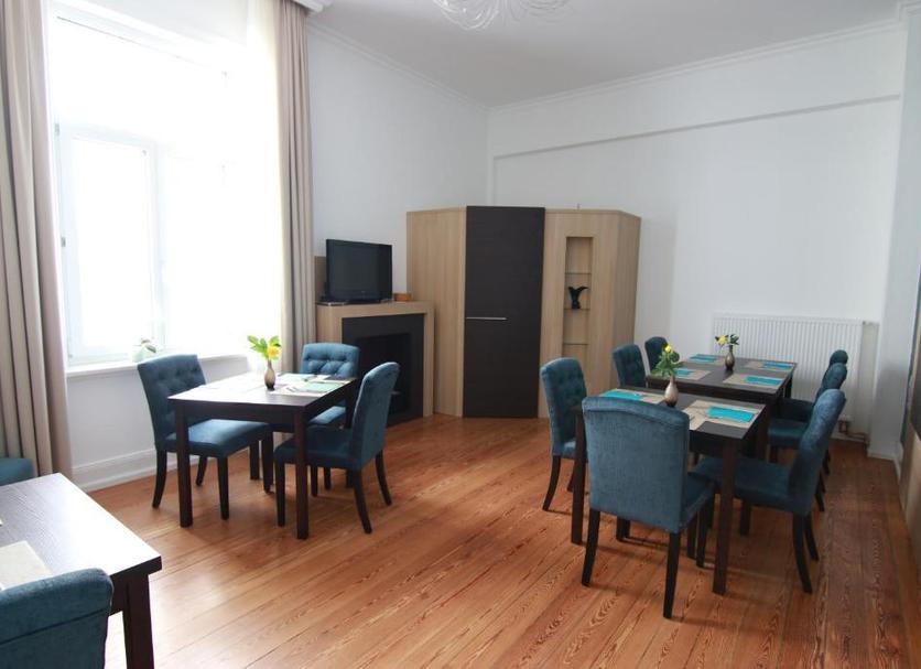 Ruokailuhuone Valokuva