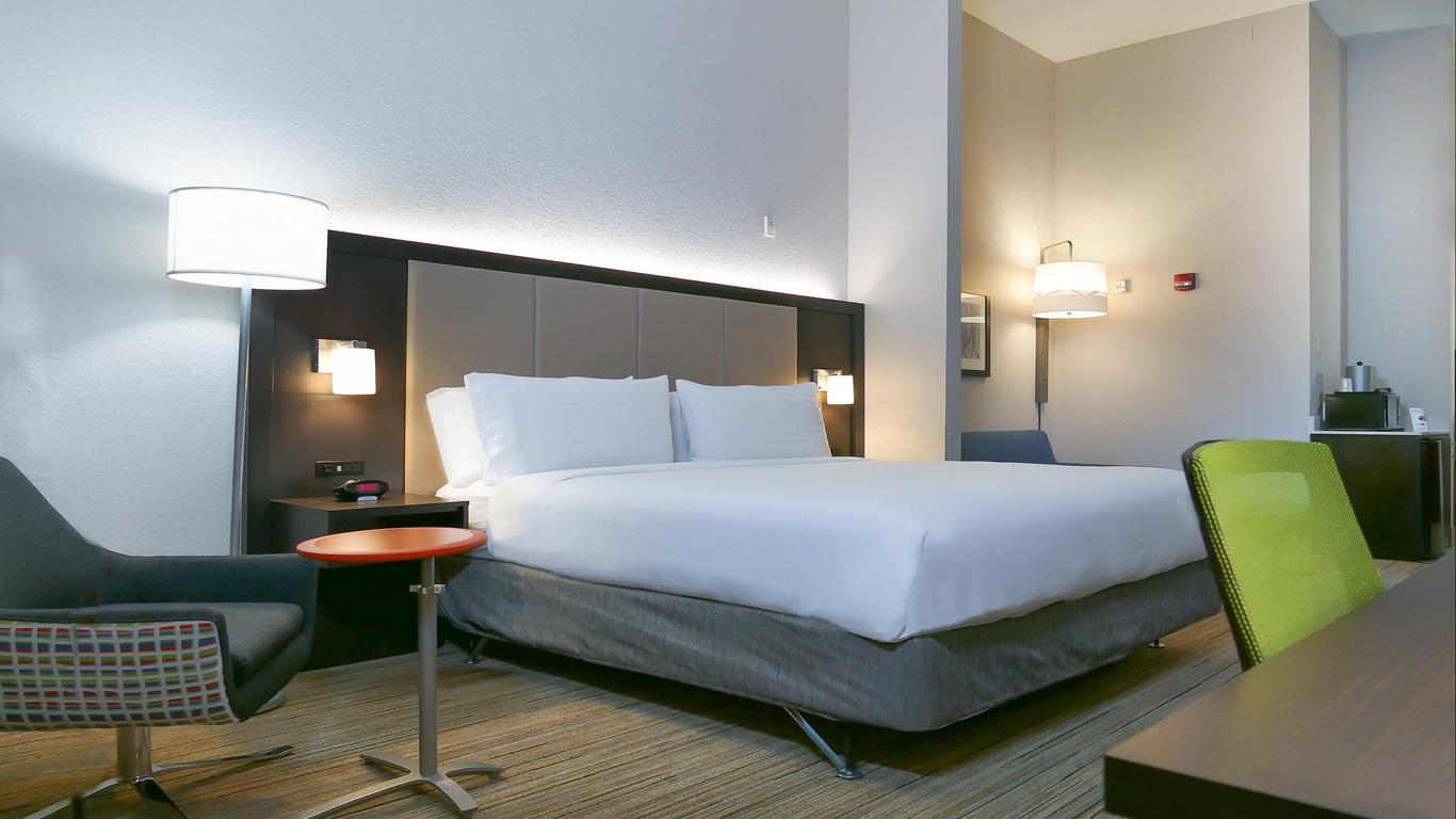 Holiday Inn Express St. Petersburg North (I-275), An Ihg Hotel