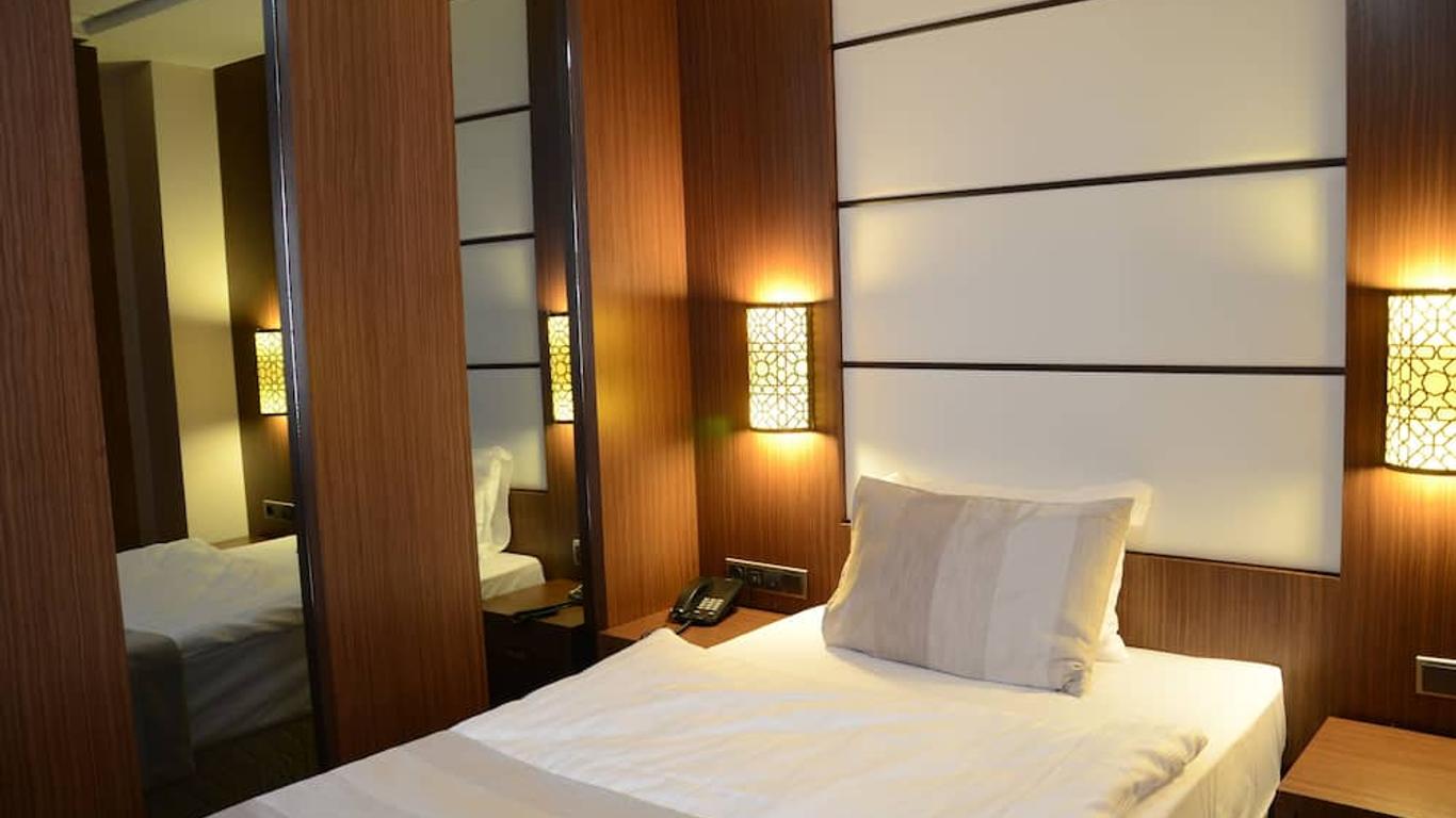 Safa Royal Museum Hotel