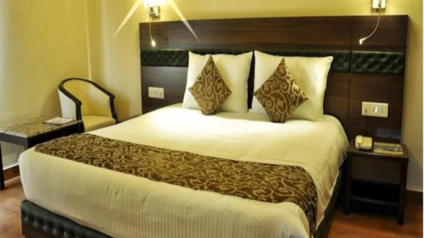 Hotel Empire Regency
