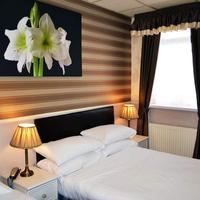 Lyndene Hotel
