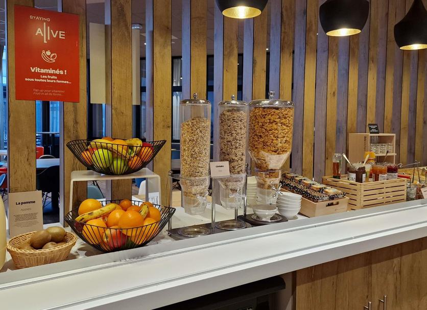 Ruokailuhuone Valokuva