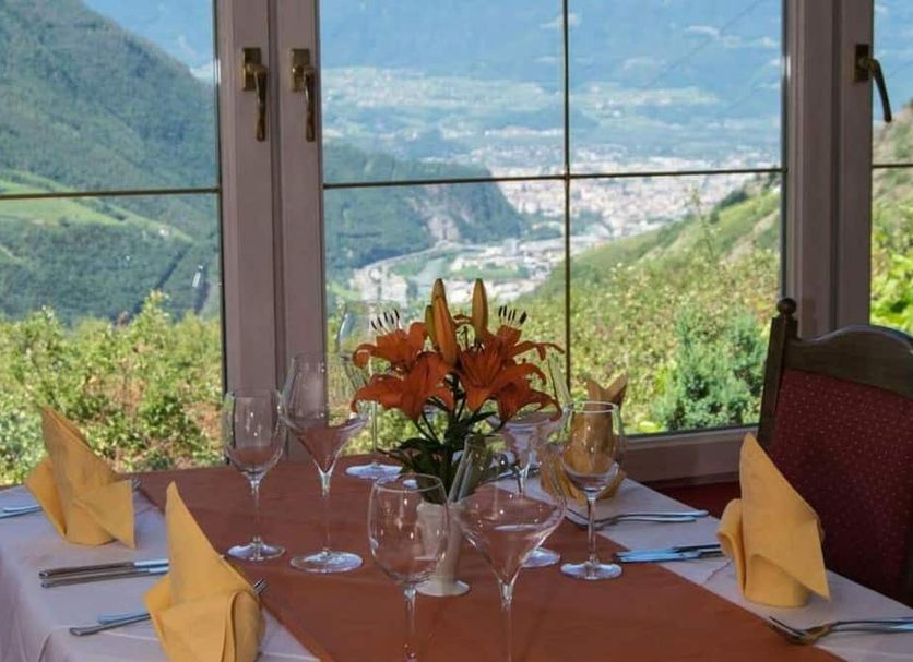 Ruokailuhuone Valokuva