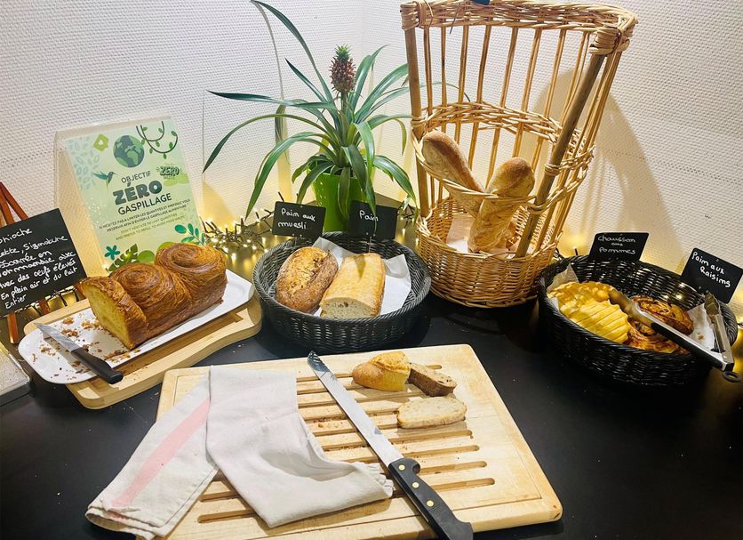 Ruokailuhuone Valokuva