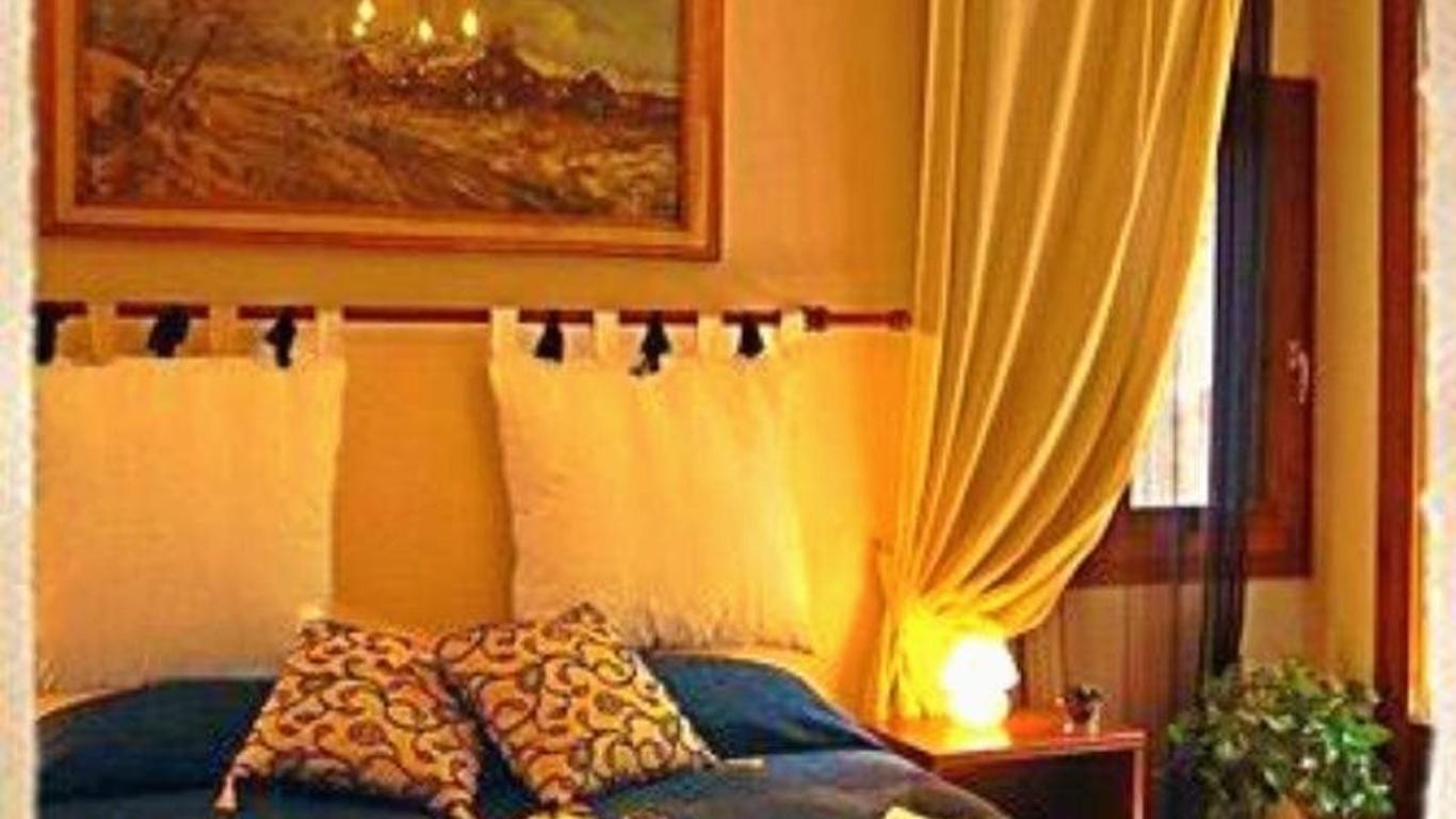 Venice Rainbow Rialto Hotel