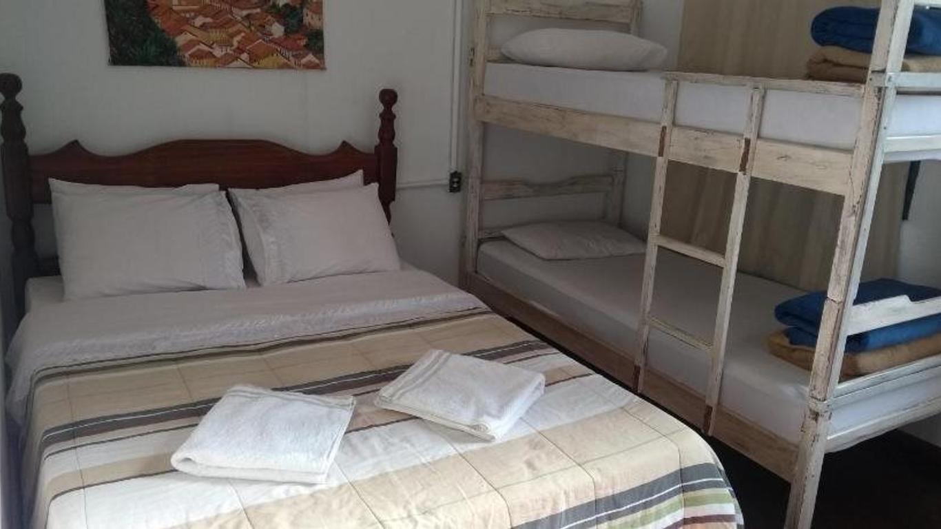 Trilhas de Minas Hostel