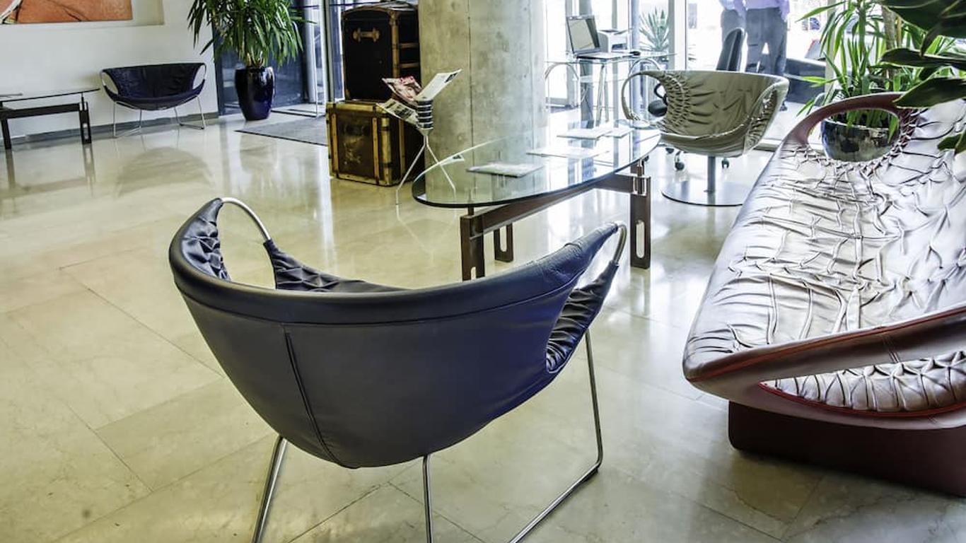 Nobel Zira Hotel