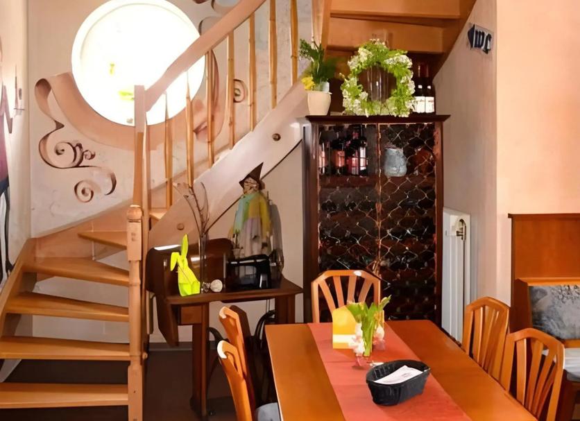 Ruokailuhuone Valokuva