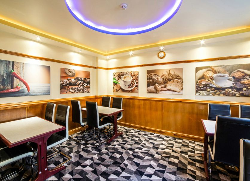 Ruokailuhuone Valokuva