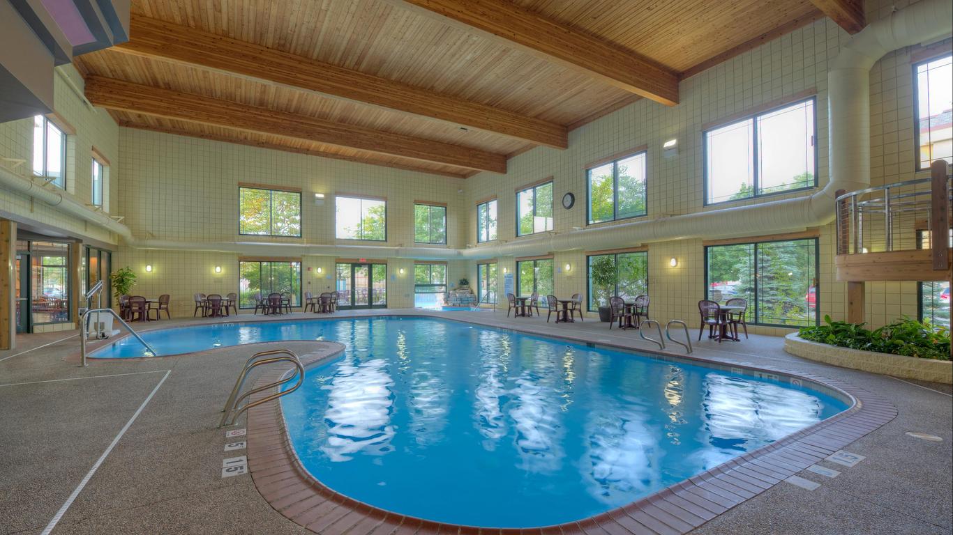 Holiday Inn Express Holland By IHG