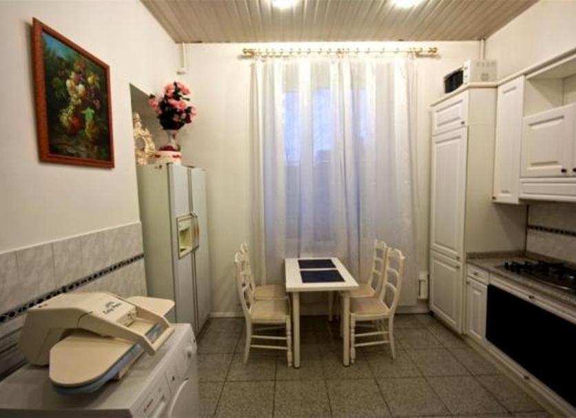 Ruokailuhuone Valokuva