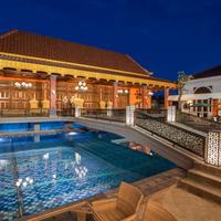 Ramada Suites By Wyndham Solo
