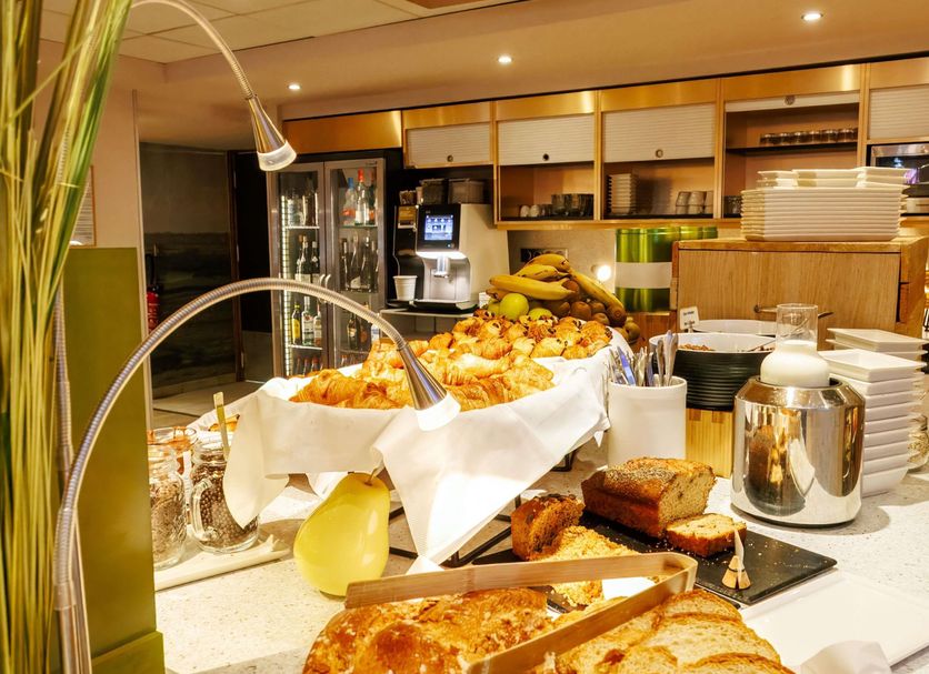 Ruokailuhuone Valokuva