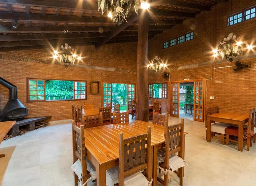 Ruokailuhuone Valokuva