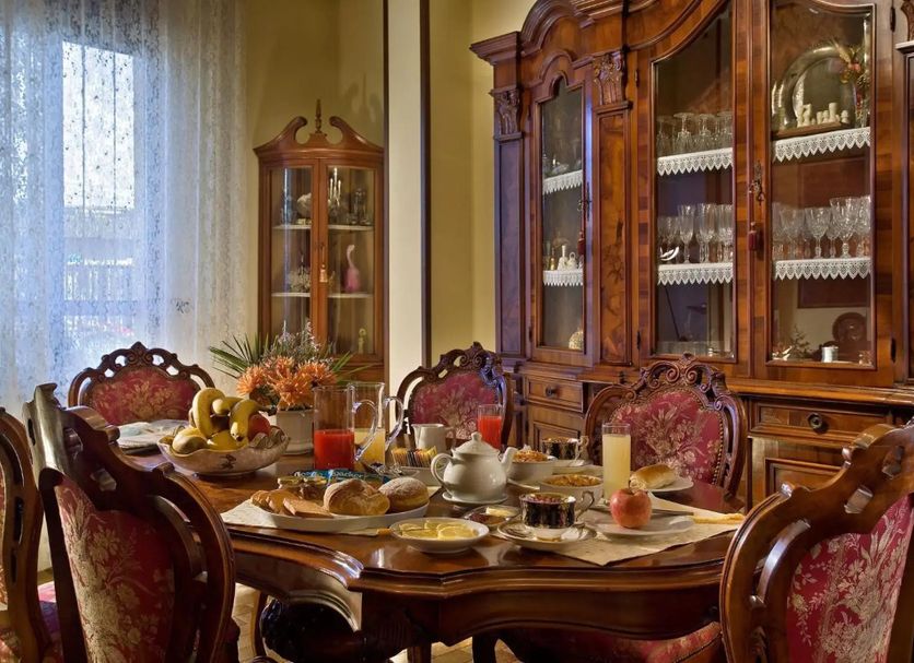 Ruokailuhuone Valokuva