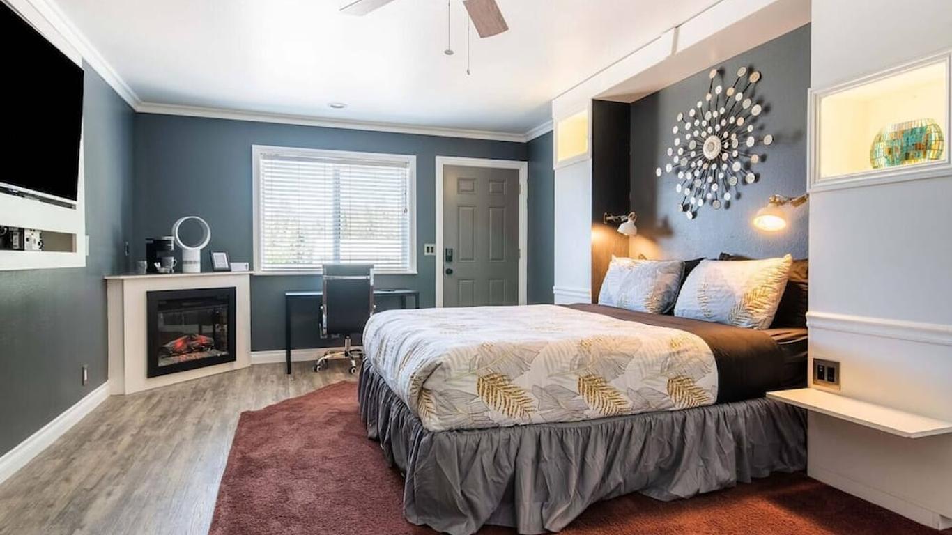 Big Bear Spa Suites