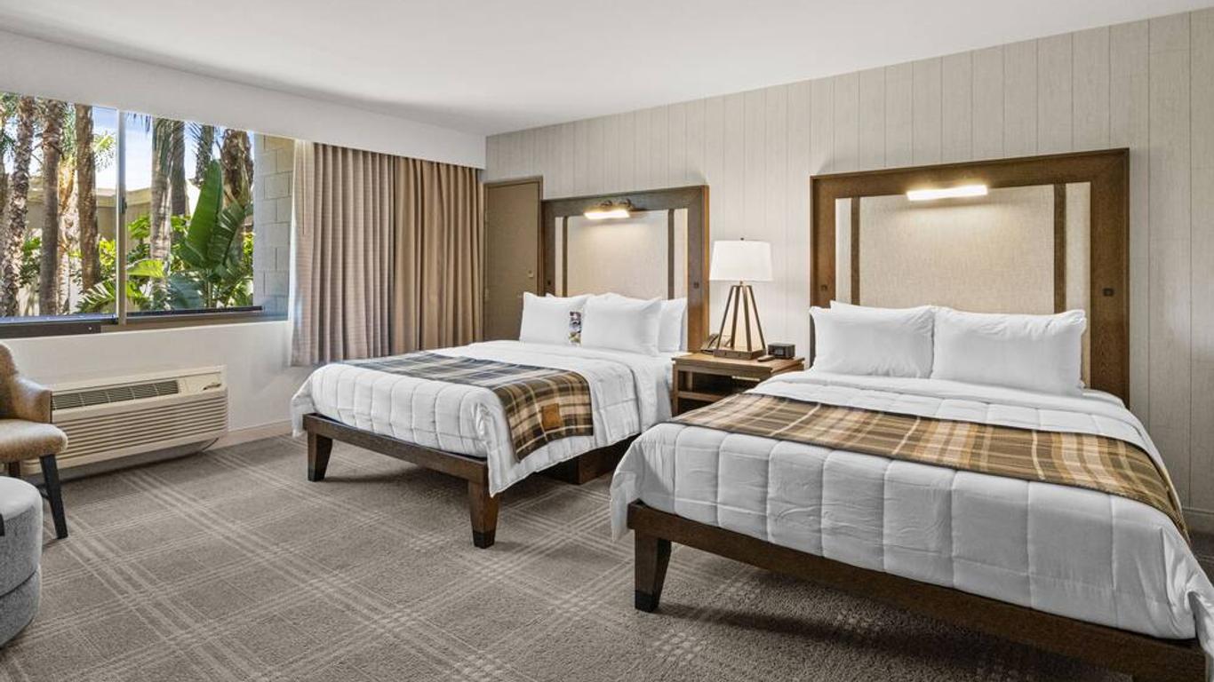 Knott's Berry Farm Hotel