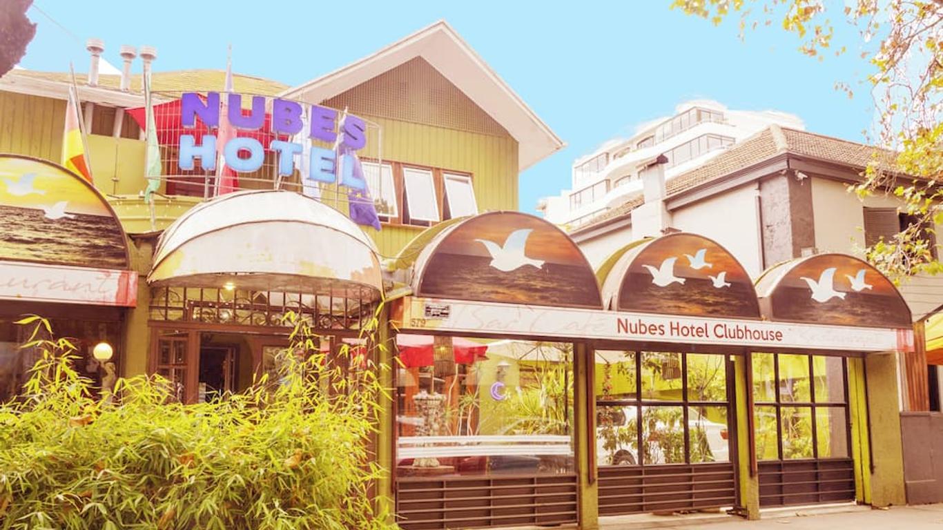 Nubes Hotel