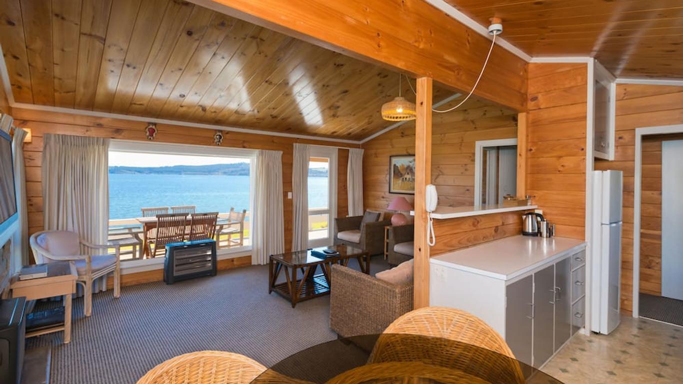 Oasis Beach Motel