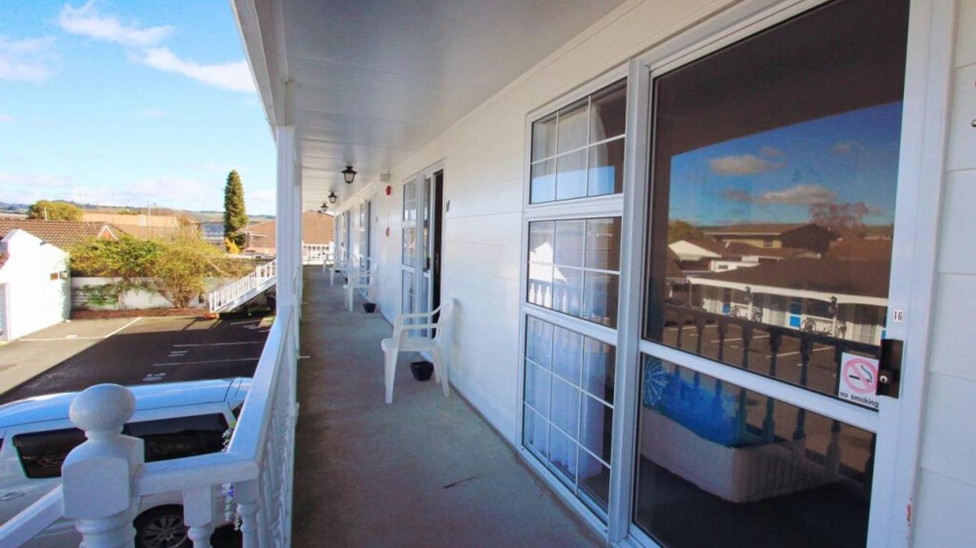 Golden Glow Motel