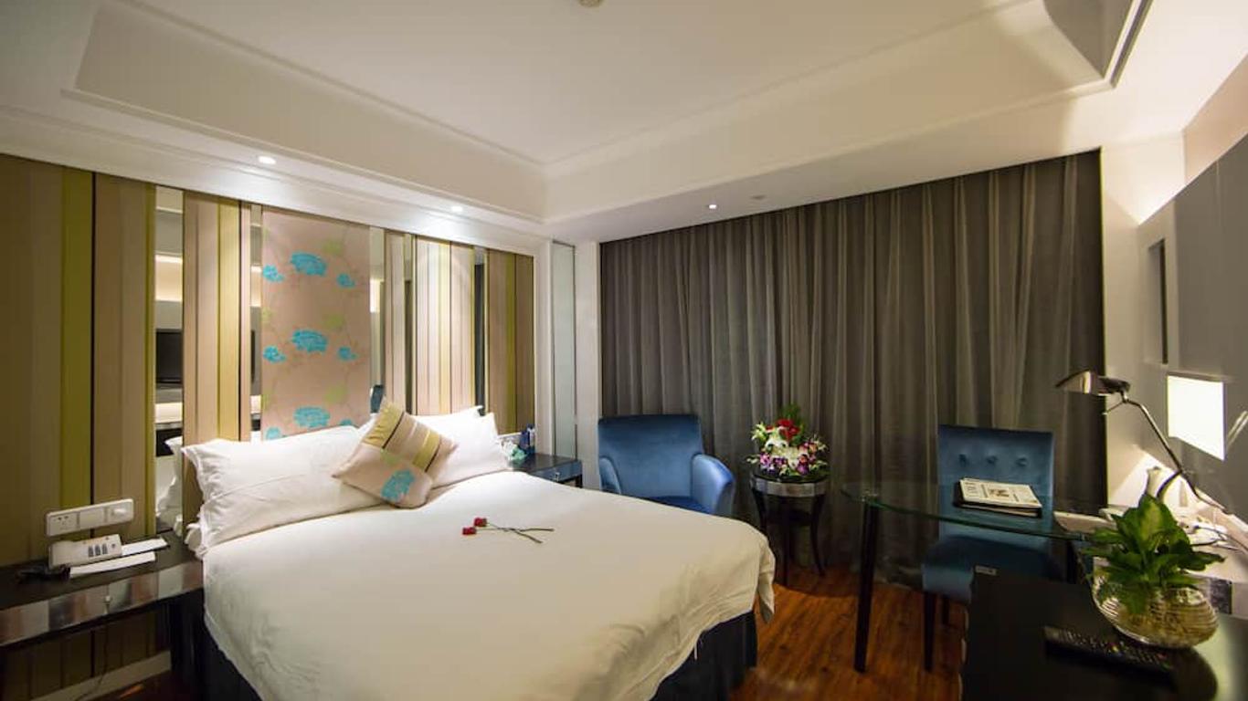 Holiday Wuyang Hotel