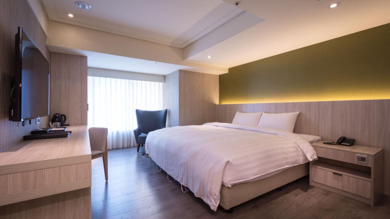 Fm Hotel