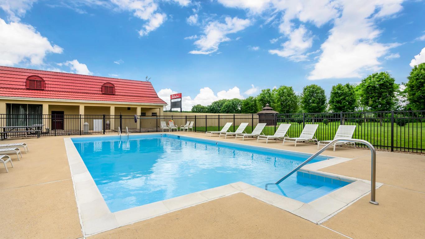 Red Roof Inn Staunton