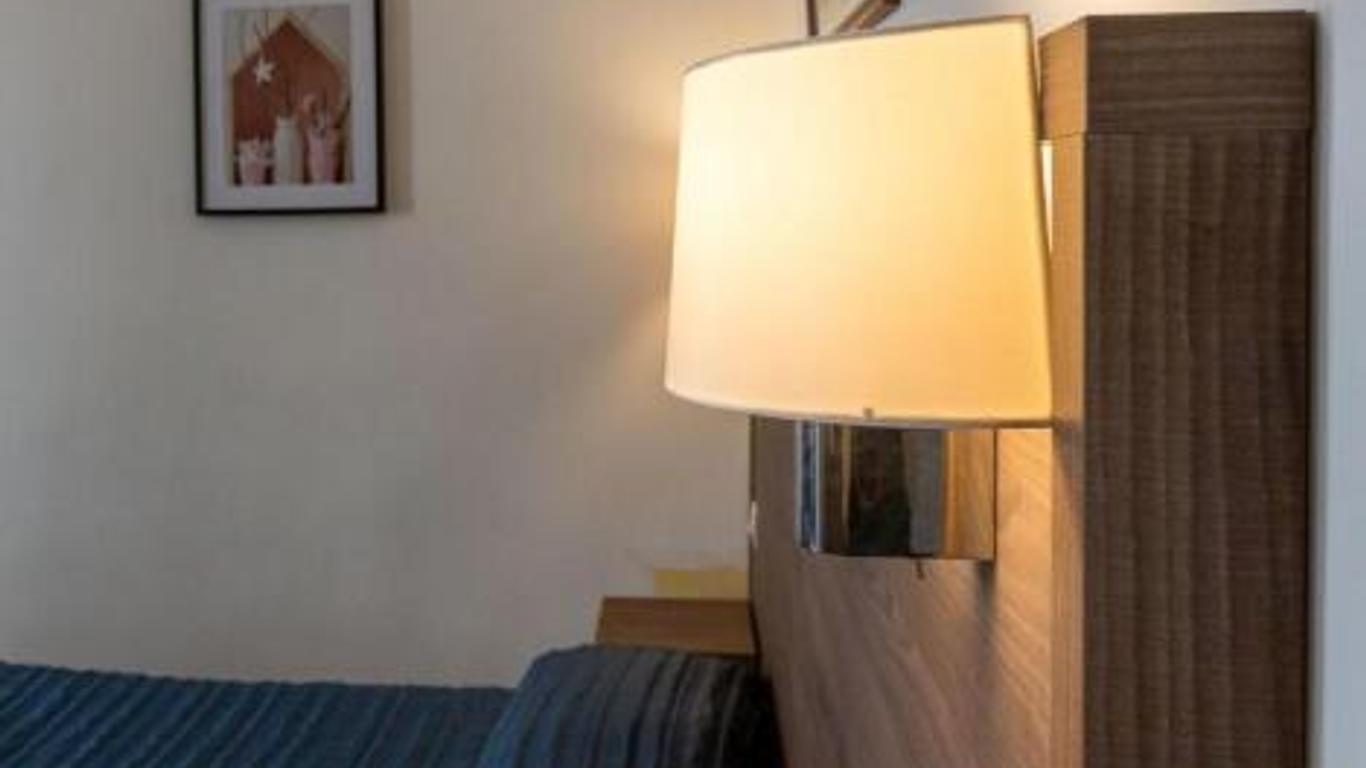 Victory Hotel Galou