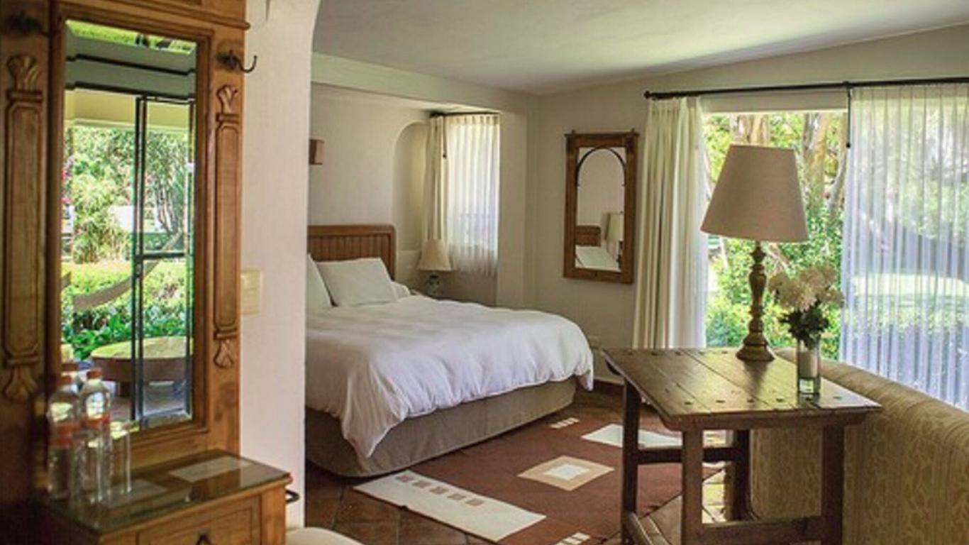 Casa Bugambilia, Un Pequeño Hotel en Tepoztlán