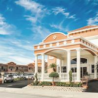 La Quinta Inn & Suites by Wyndham Oceanfront Daytona Beach