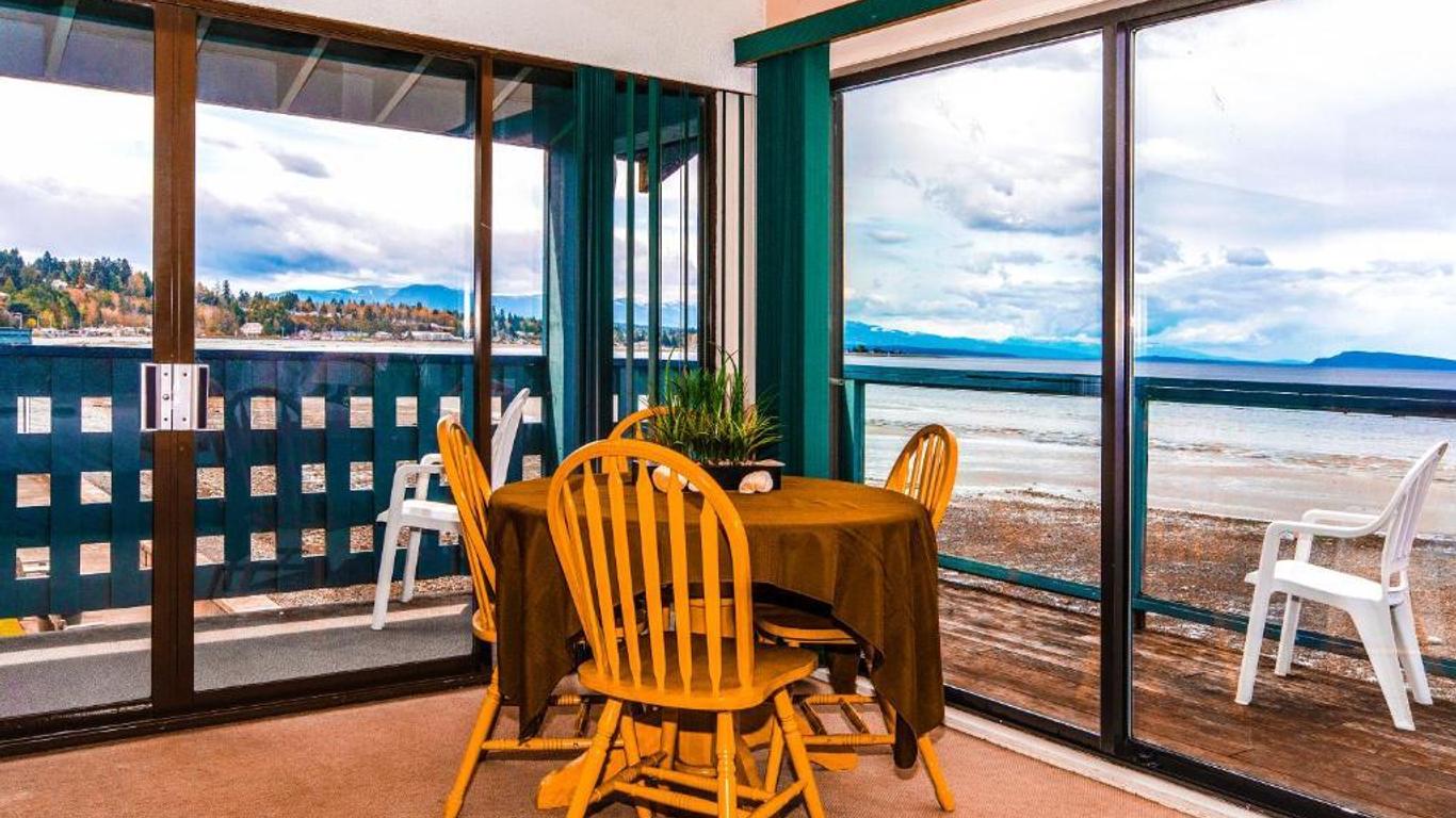 Sand Pebbles Inn