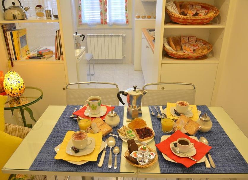 Ruokailuhuone Valokuva