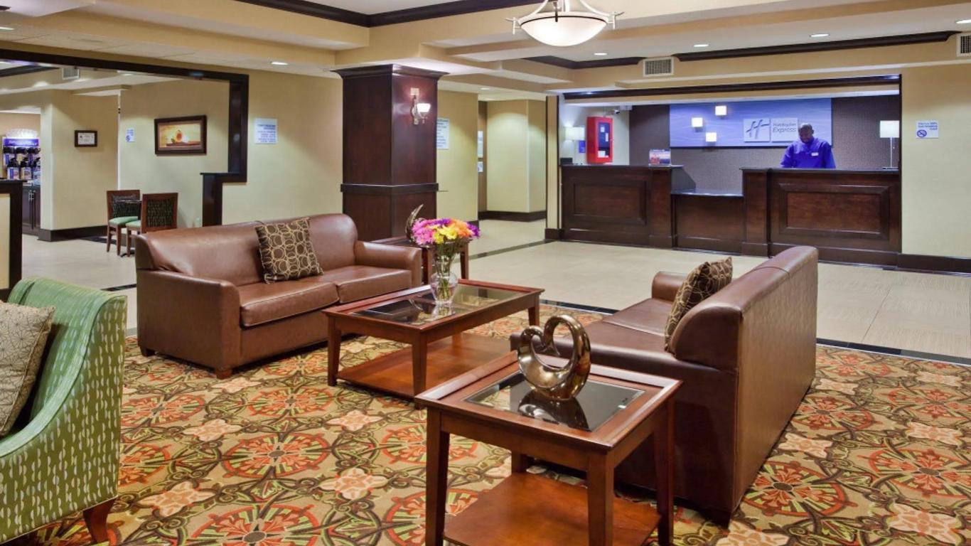Holiday Inn Express & Suites Charlotte-Concord-I-85 By IHG