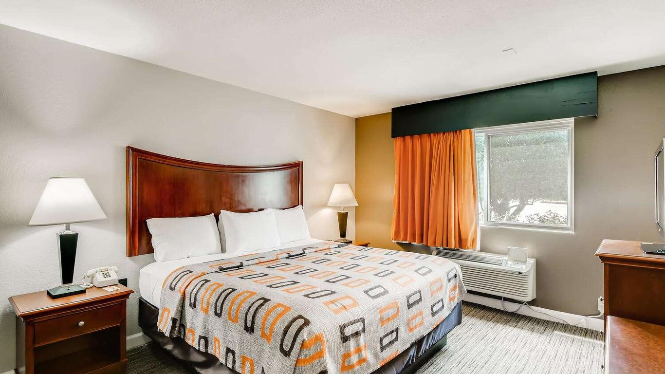 Orangewood Inn & Suites Midtown