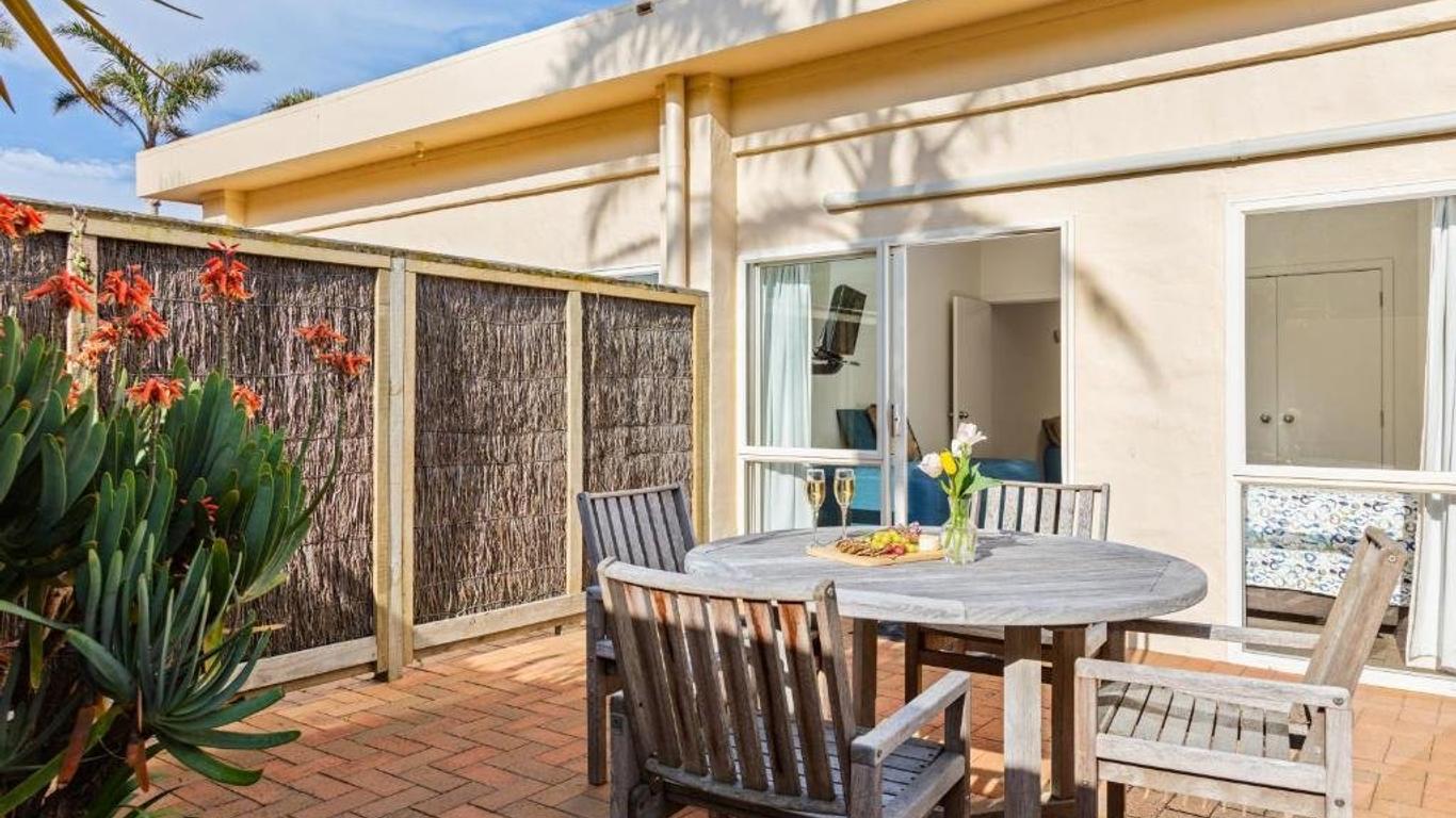 Ocean Beach Motor Lodge