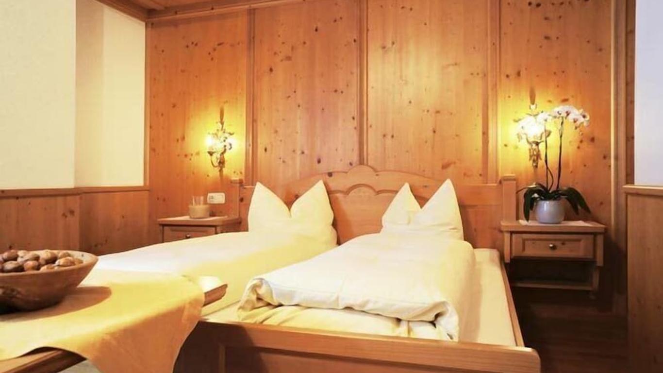 Aparthotel Landhaus St. Joseph (Indoor Pool)