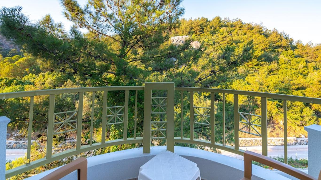 Grand Faros Hotel