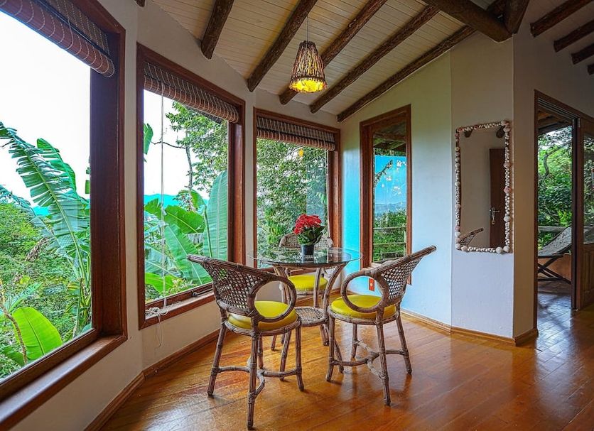 Ruokailuhuone Valokuva